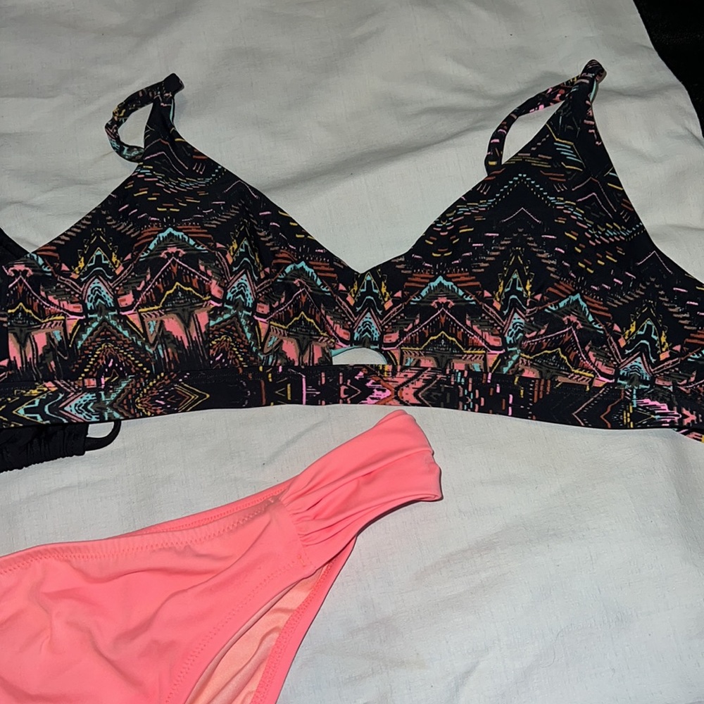 Bikini bundle 👙 - Picture 3 of 7